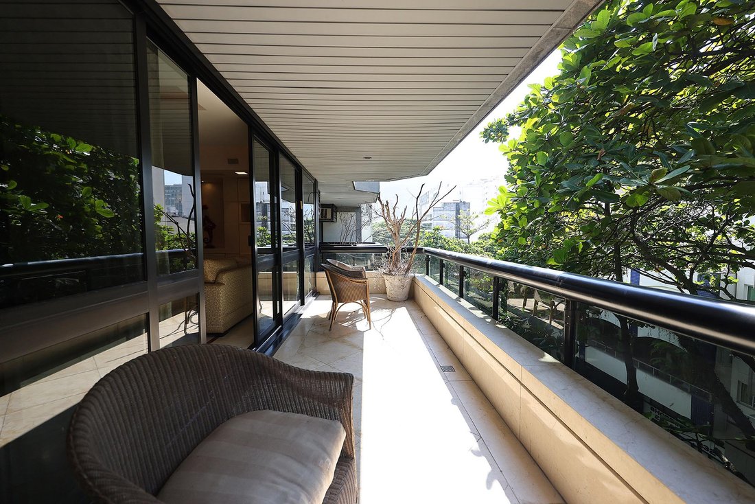 Apartment in Rio de Janeiro, State of Rio de Janeiro, Brazil 3 - 14390452