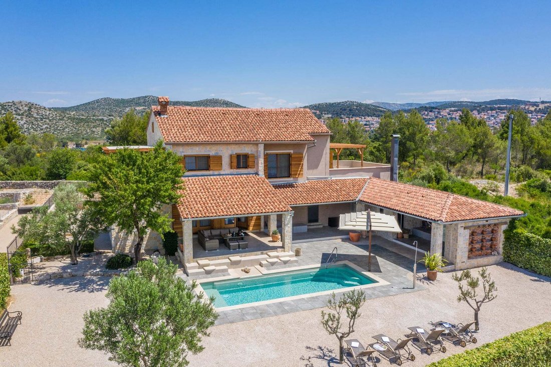 House in Gradska cetvrt Varos, Sibenik, Sibenik-Knin County 2 - 14387999