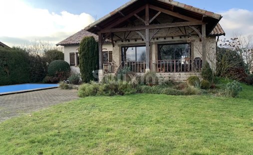 Haus in Saint-Julien-sur-Veyle, Auvergne-Rhône-Alpes, Frankreich 1