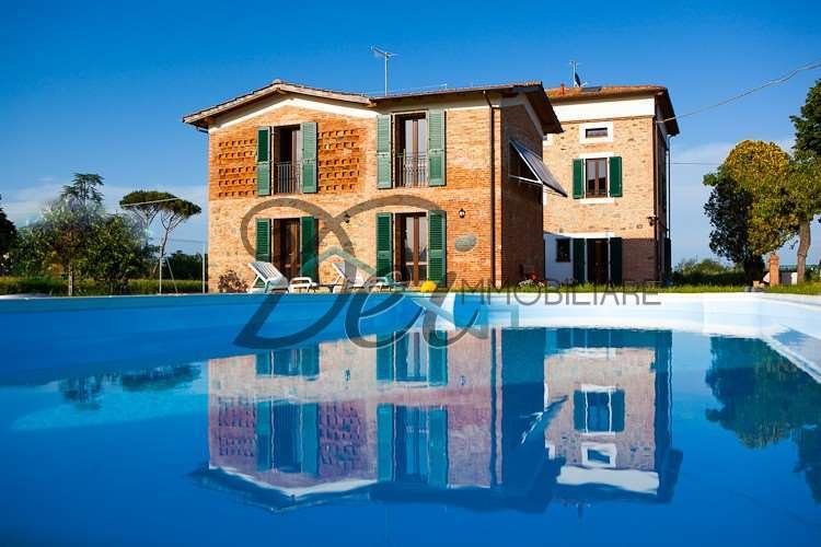 Estate in Orentano, Tuscany, Italy 1 - 14389030