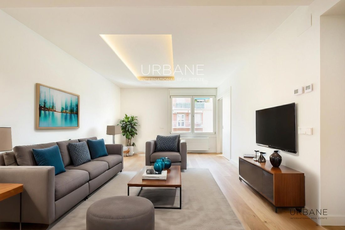 Apartment in Eixample, Barcelona, Spain 1 - 13843402