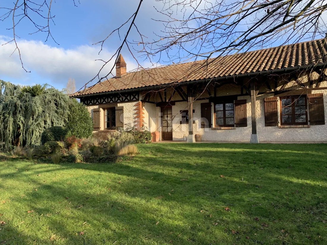 House in Saint-Julien-sur-Veyle, Auvergne-Rhône-Alpes, France 2 - 14388707