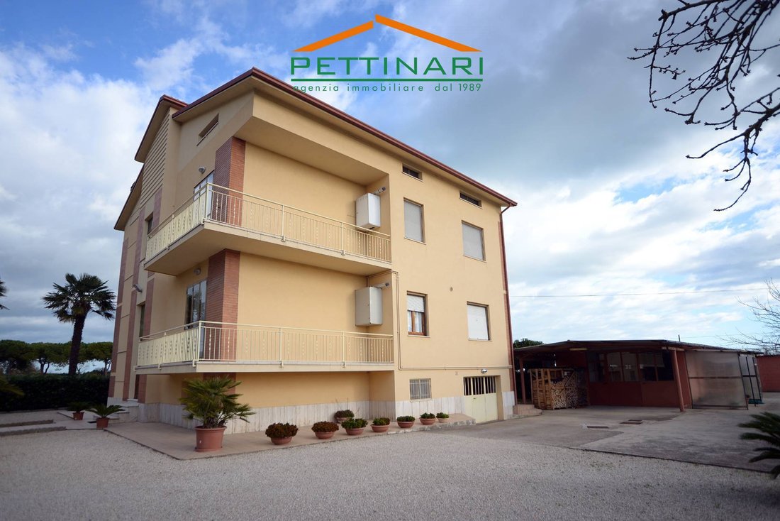 Apartment in Potenza Picena, Marche, Italy 4 - 14389045