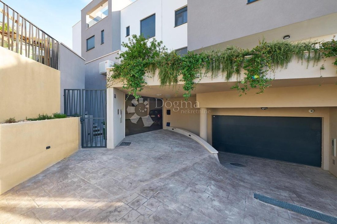 House in Strozanac Donji, Split-Dalmatia County, Croatia 4 - 14388390
