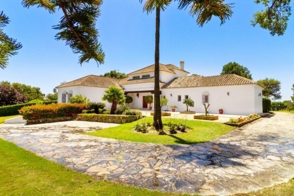 Villa in Sotogrande, San Roque, Andalusia 2 - 14390634