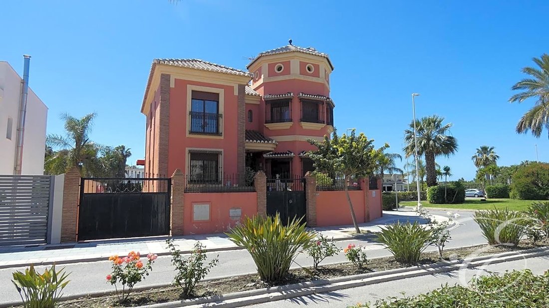 Villa in Motril, Andalusia, Spain 2 - 14393293