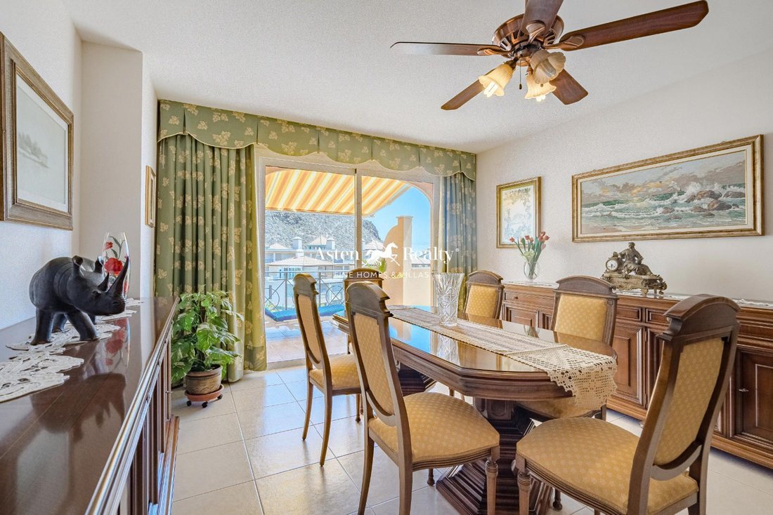 Apartment in Los Cristianos, Canary Islands, Spain 3 - 14393254