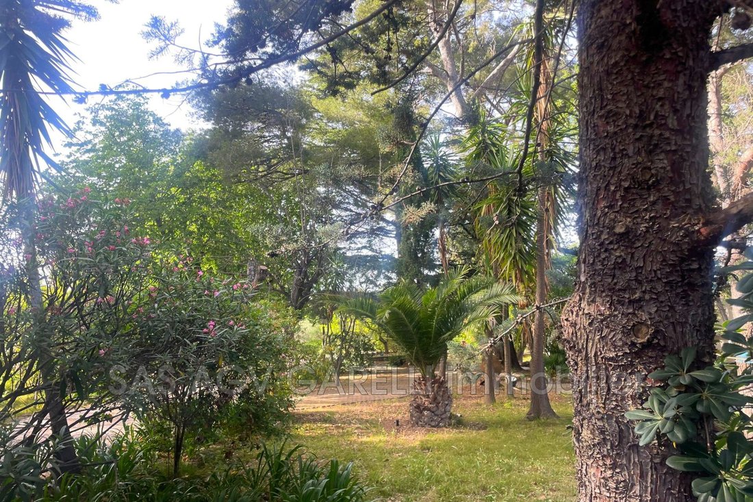 Villa in Toulon, Provence-Alpes-Côte d'Azur, France 2 - 14387621