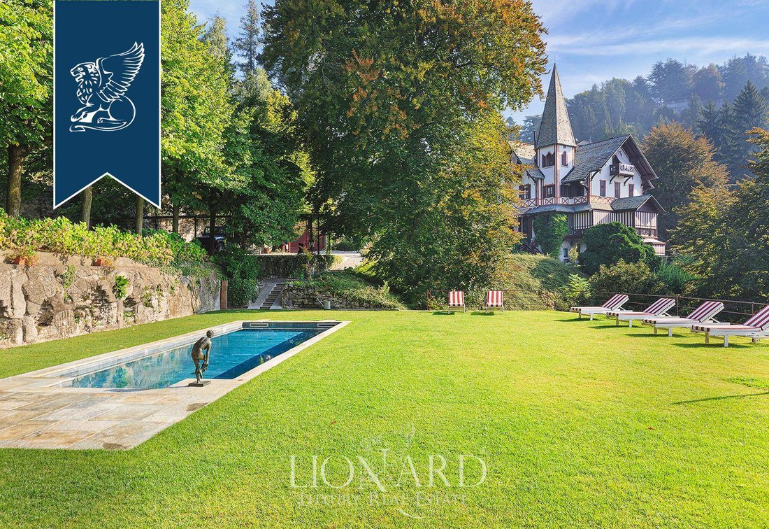 Villa en Brunate, Lombardía, Italia 1 - 14393556