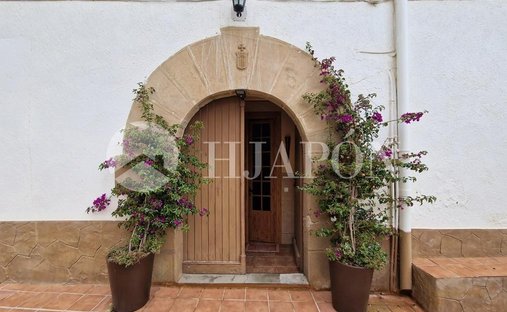 Country House in Vilassar de Dalt, Catalonia, Spain 1