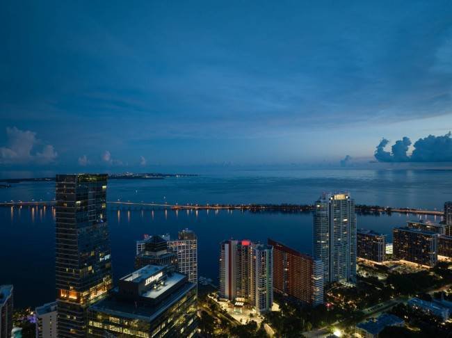 Terrain à Miami, Floride, États-Unis 2 - 14404302