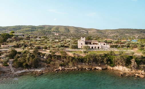 Villa à Koinotita Portoxeliou, Kranidi, Grèce 1