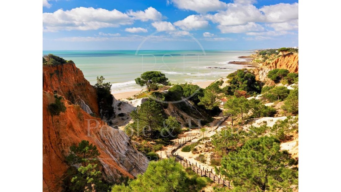 Villa in Olhos de Agua, Algarve, Portugal 1 - 14401539