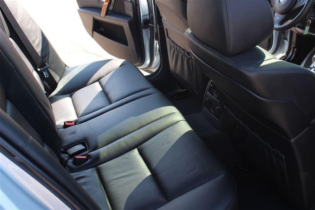 Sedan in United States 4 - 14396010