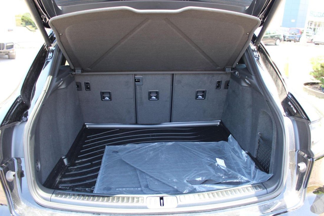 Suv in United States 4 - 14395987