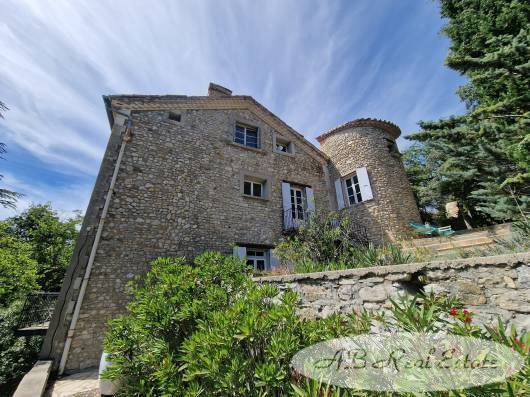 Le Rêve Provençal: A 19th-Century Château’s Whisper in Avignon’s Heart