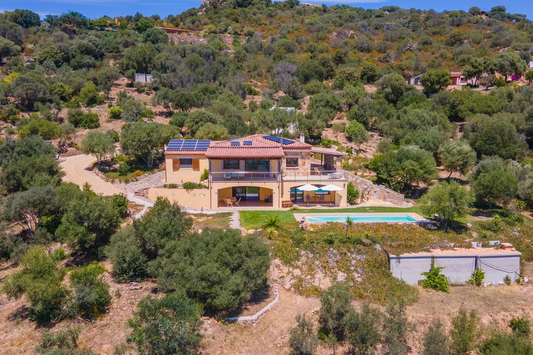 Casa en Olbia, Cerdeña, Italia 1 - 14402835