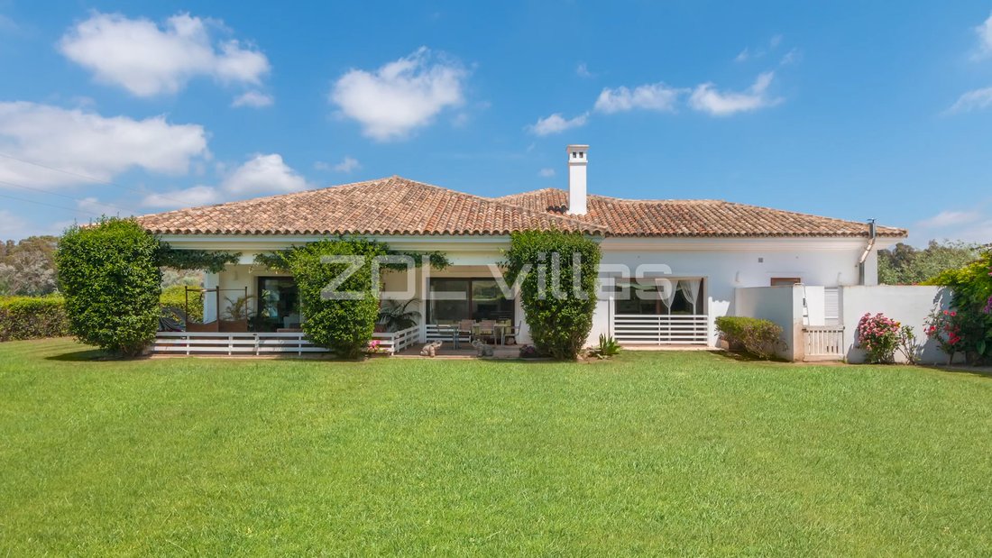 Villa in San Martin del Tesorillo, Andalusia, Spain 2 - 14412518