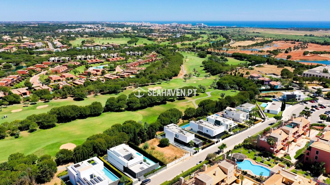 Villa in Vilamoura, Quarteira, Algarve 1 - 14404953