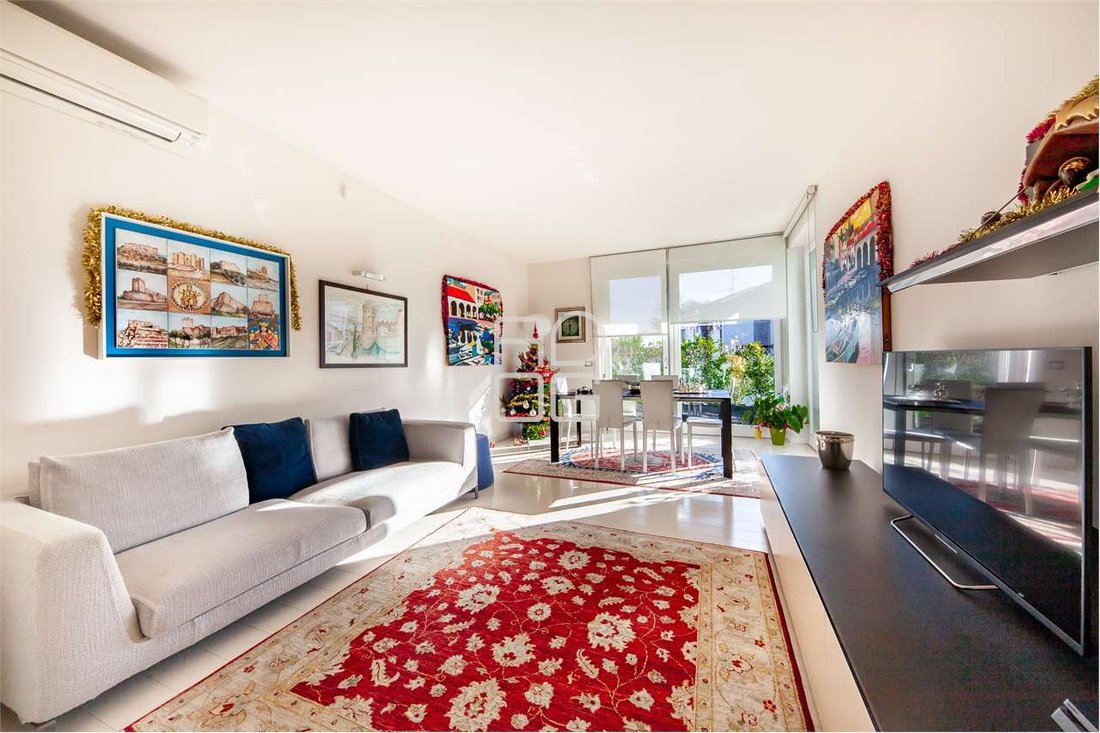 Apartment in Historic Center, Desenzano del Garda, Lombardy 1 - 14410464