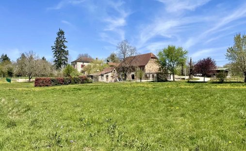 House in Saint-Maurice-en-Quercy, Occitania, France 1
