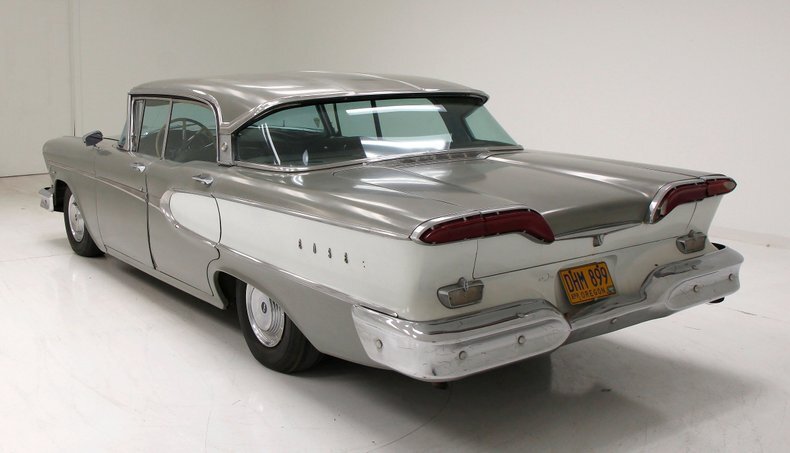 Coupe in Morgantown, United States 3 - 14409706