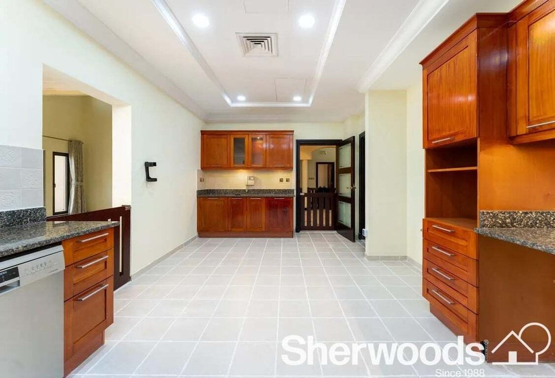 Villa in Palm Jumeirah, Dubai, United Arab Emirates 3 - 14405333