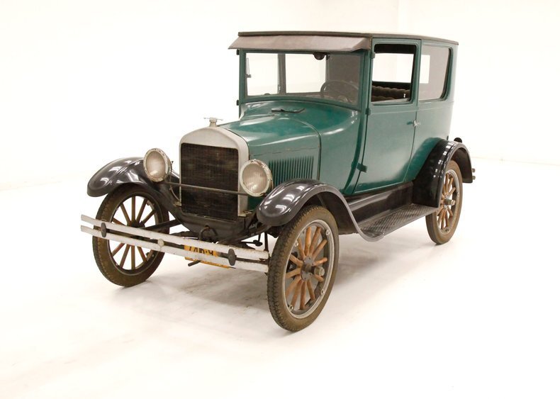 Sedan in Morgantown, United States 1 - 14409798