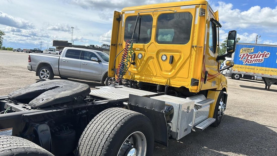 2021 Freightliner Cascadia In Hendrum, Mn, United States For Sale