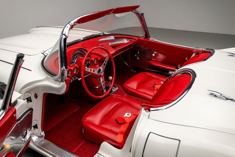 Cabriolet in Charlotte, United States 2 - 14409617