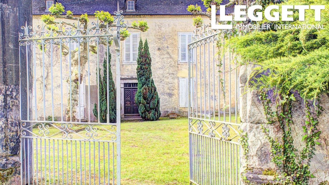 Le Rêve Endormi: A Slumbering Château Awaits Its Renaissance in Jurançon’s Golden Hills