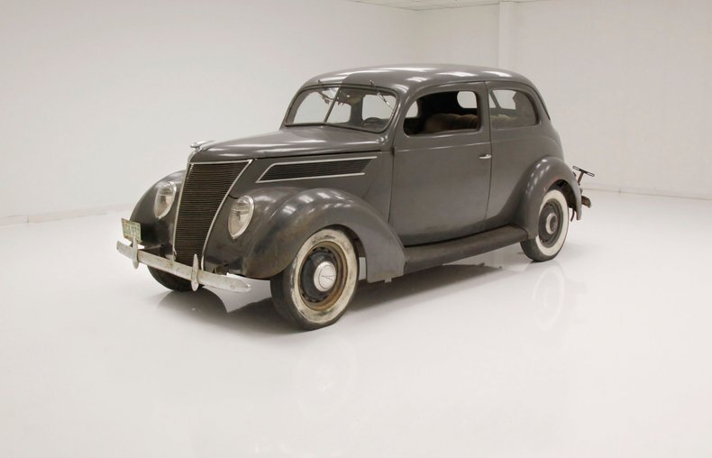 Sedan in Morgantown, United States 1 - 14409744