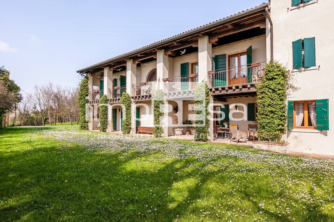 Country House in Spresiano, Veneto, Italy 1 - 14410395