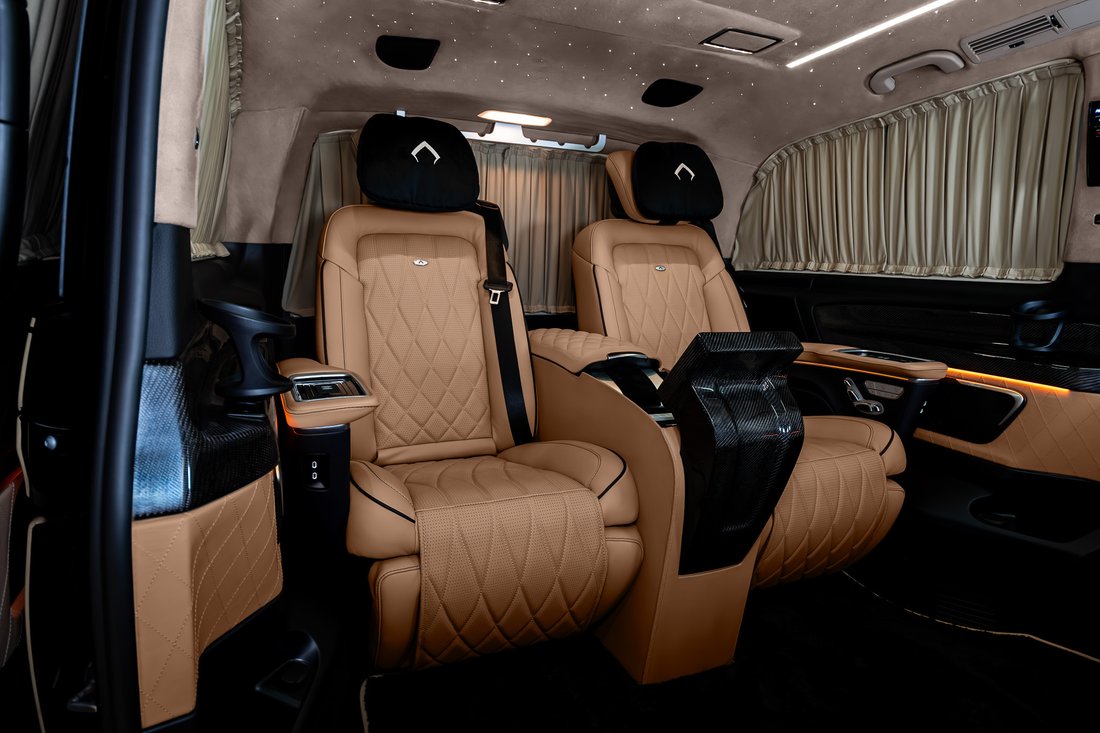 Limousine in Mount Laurel Township, New Jersey, United States 2 - 14413944