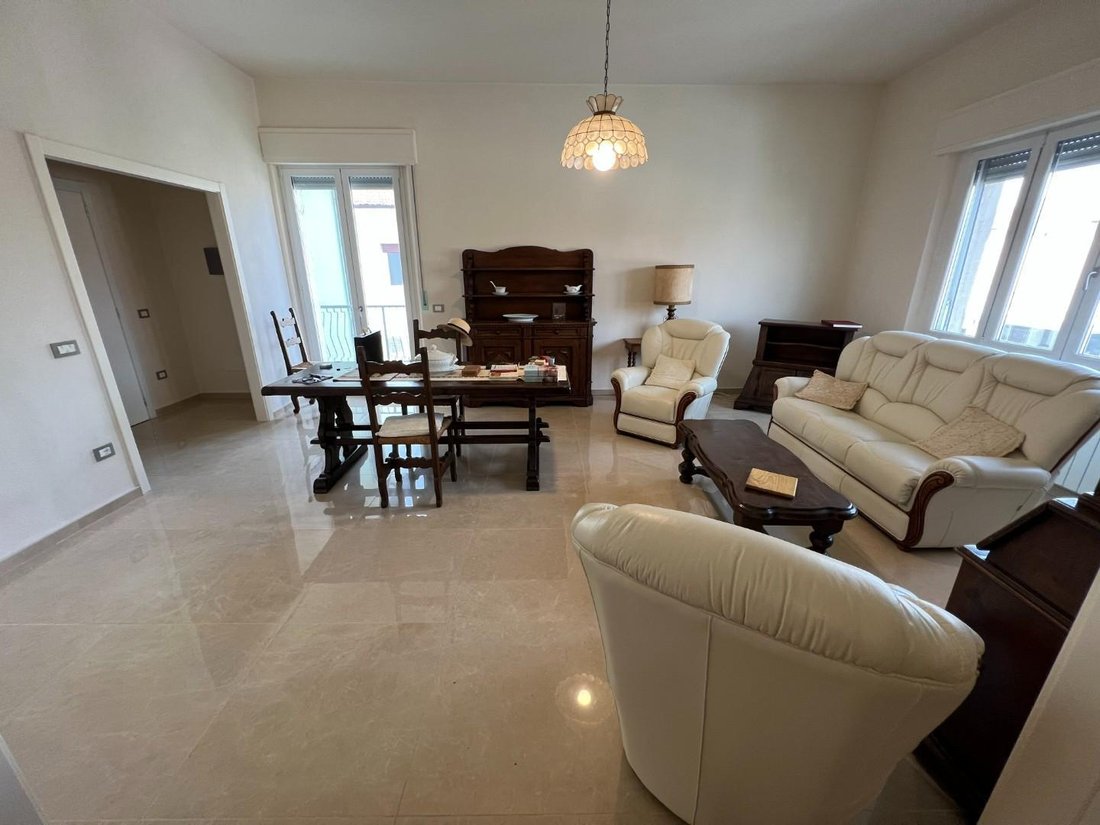 Villa in Cecina Centro, Cecina, Tuscany 4 - 14415402
