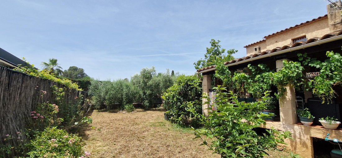 House in Mougins, Provence-Alpes-Côte d'Azur, France 2 - 14417645