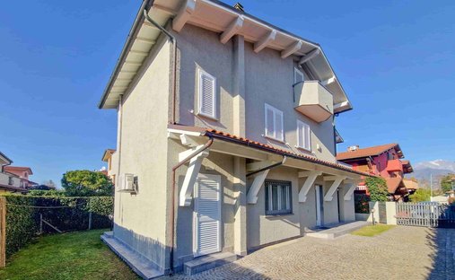 House in Center, Forte dei Marmi, Tuscany 1