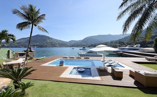 House in Cantagalo, State of Rio de Janeiro, Brazil 1