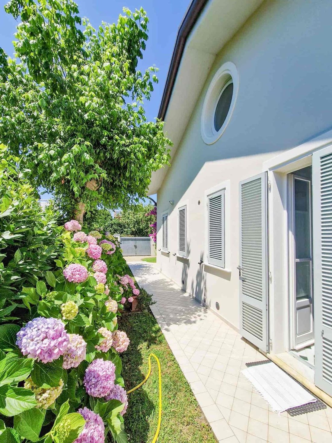 House in Caranna-Vaiana, Forte dei Marmi, Tuscany 1 - 12982775
