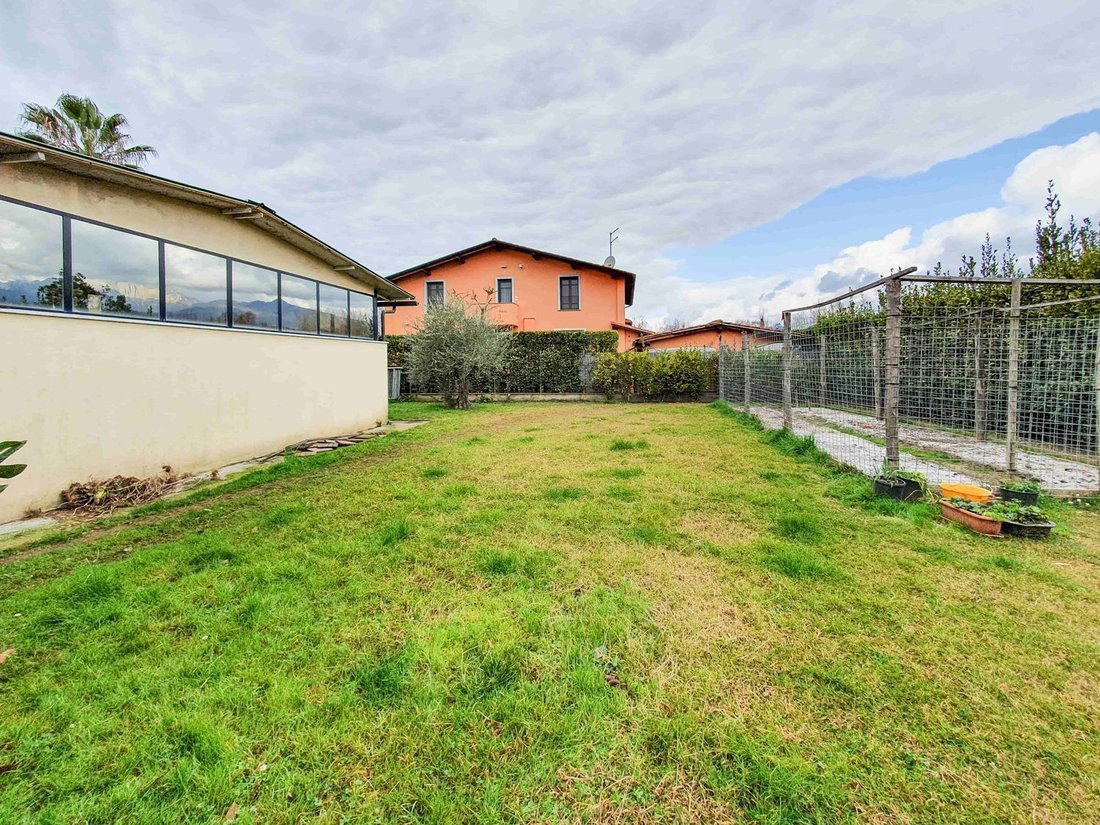 House in Fiumetto, Pietrasanta, Italy 5 - 12268405