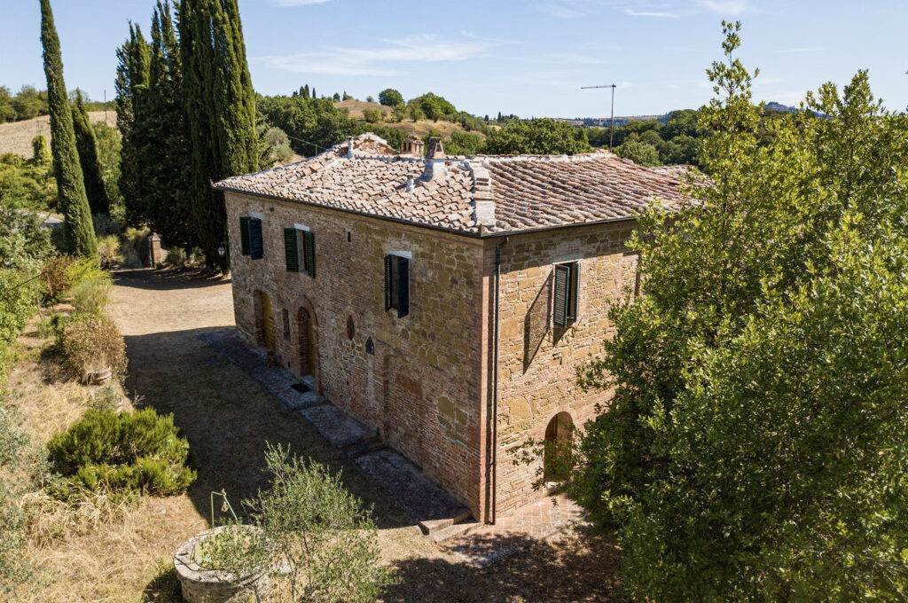 Autres à Asciano, Toscane, Italie 2 - 14419643