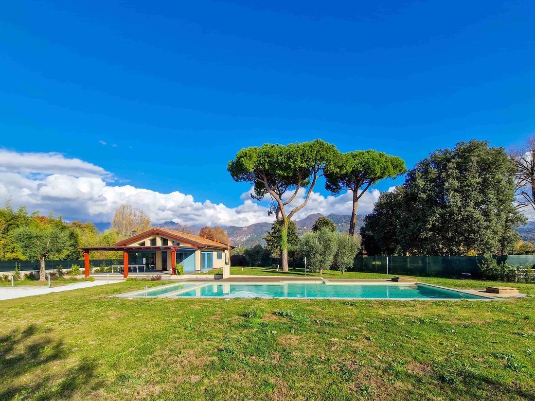 House in Caranna-Vaiana, Forte dei Marmi, Tuscany 2 - 12398503