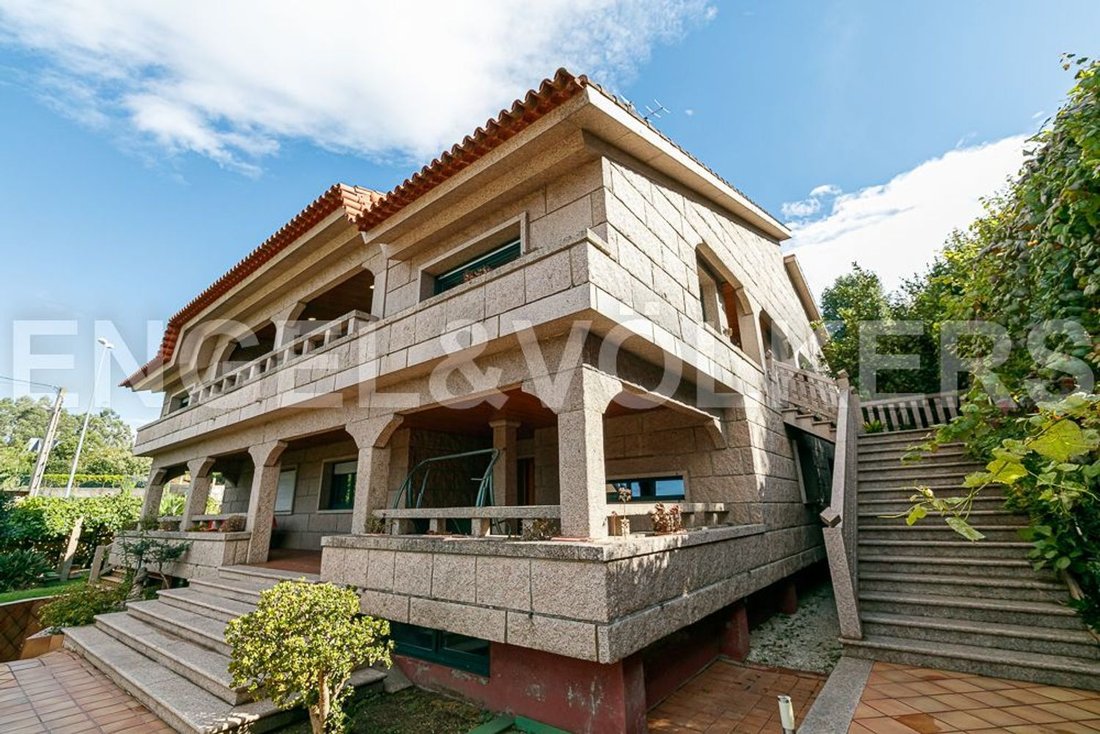 Villa in Bembrive, Vigo, Spain 3 - 13036336