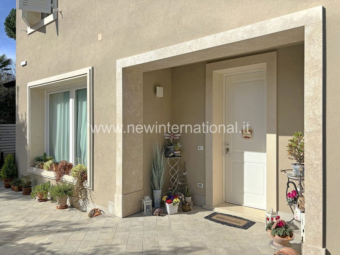 Villa in Cinquale, Montignoso, Tuscany 4 - 14131807
