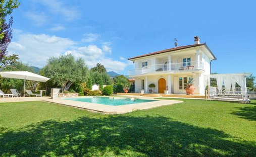 House in Pietrasanta, Tuscany, Italy 1