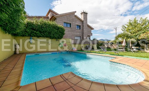 Villa in Bembrive, Vigo, Spain 1