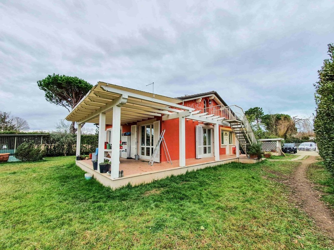 House in Fiumetto, Pietrasanta, Italy 2 - 12268405