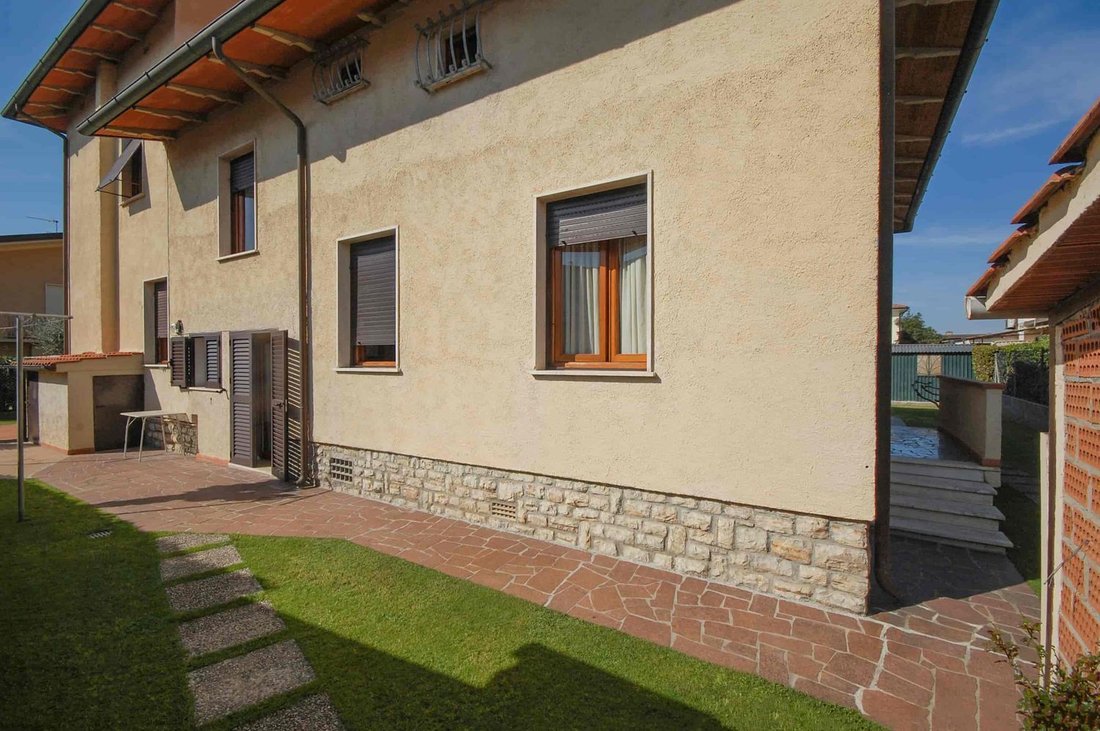 House in Tonfano, Pietrasanta, Italy 3 - 14286601
