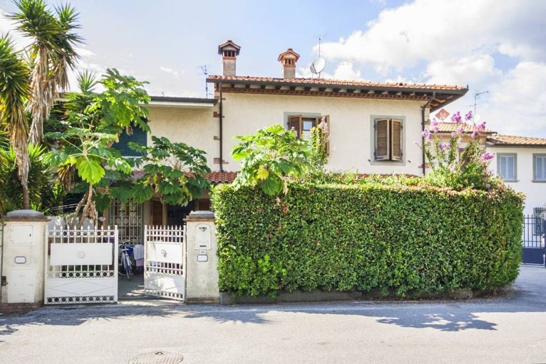 House in Center, Forte dei Marmi, Tuscany 2 - 14156240