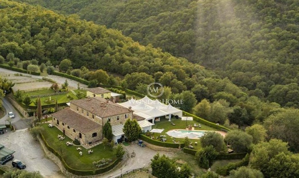 Villa In Vendita A Torrita Di Siena In Torrita Di Siena, Tuscany, Italy 